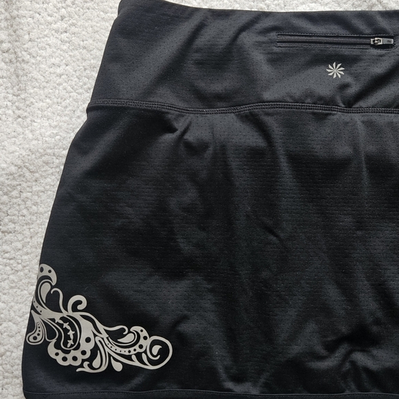 Athleta  Skort Tennis Skirt Black With Scroll Design and Front Pockets Size XL - Picture 7 of 10